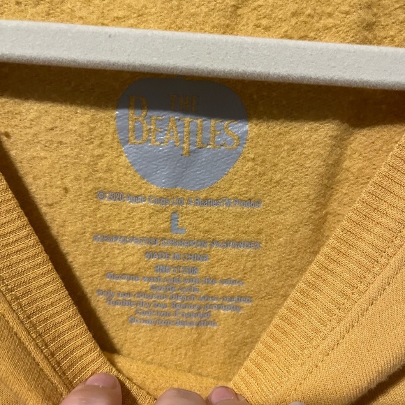 The Beatles Crew Neck Sweatshirt - Yellow with Graphic - Size Large - Picture 3 of 3